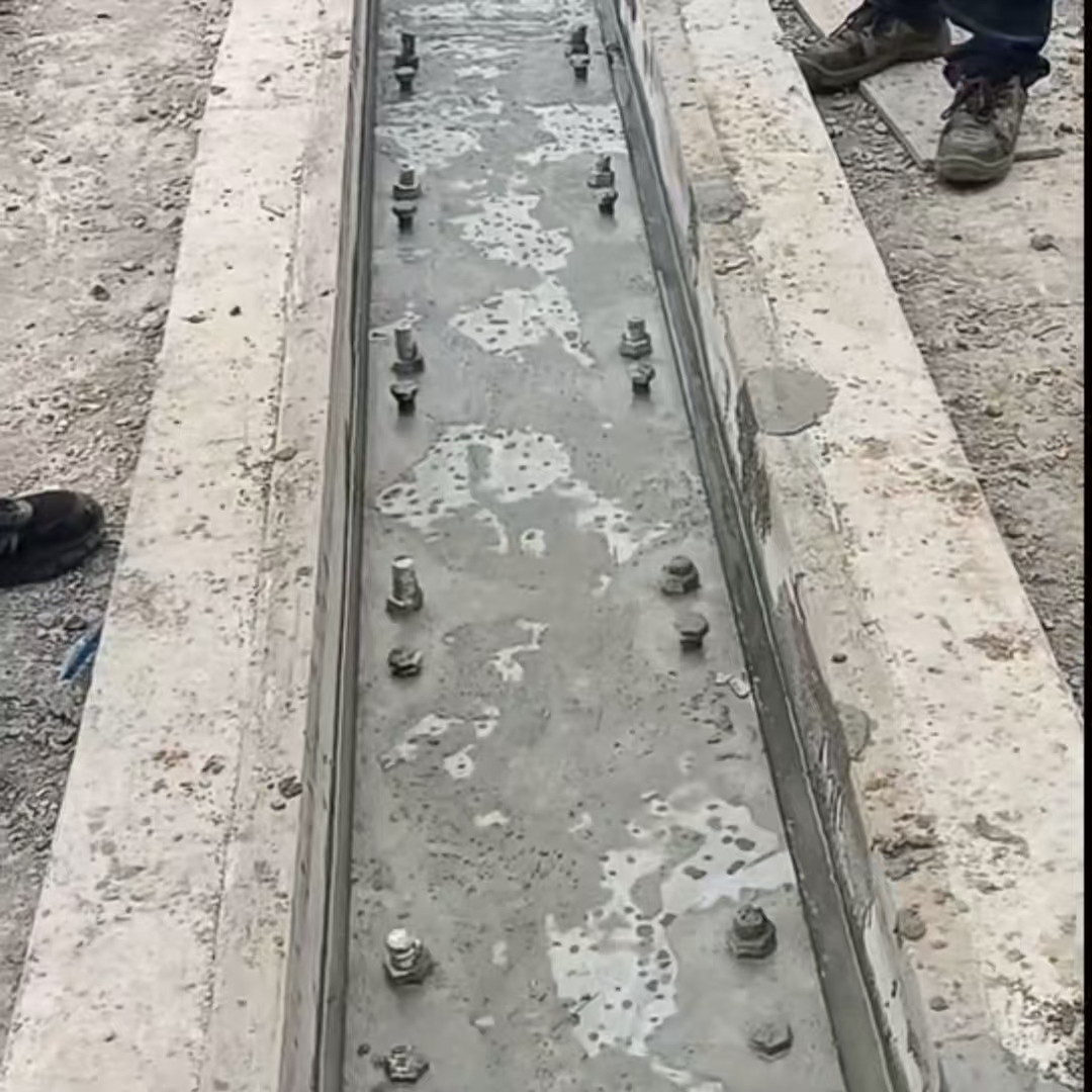赤城港口码头起重机龙门吊重型机械设备稳固用早强快凝轨道胶泥